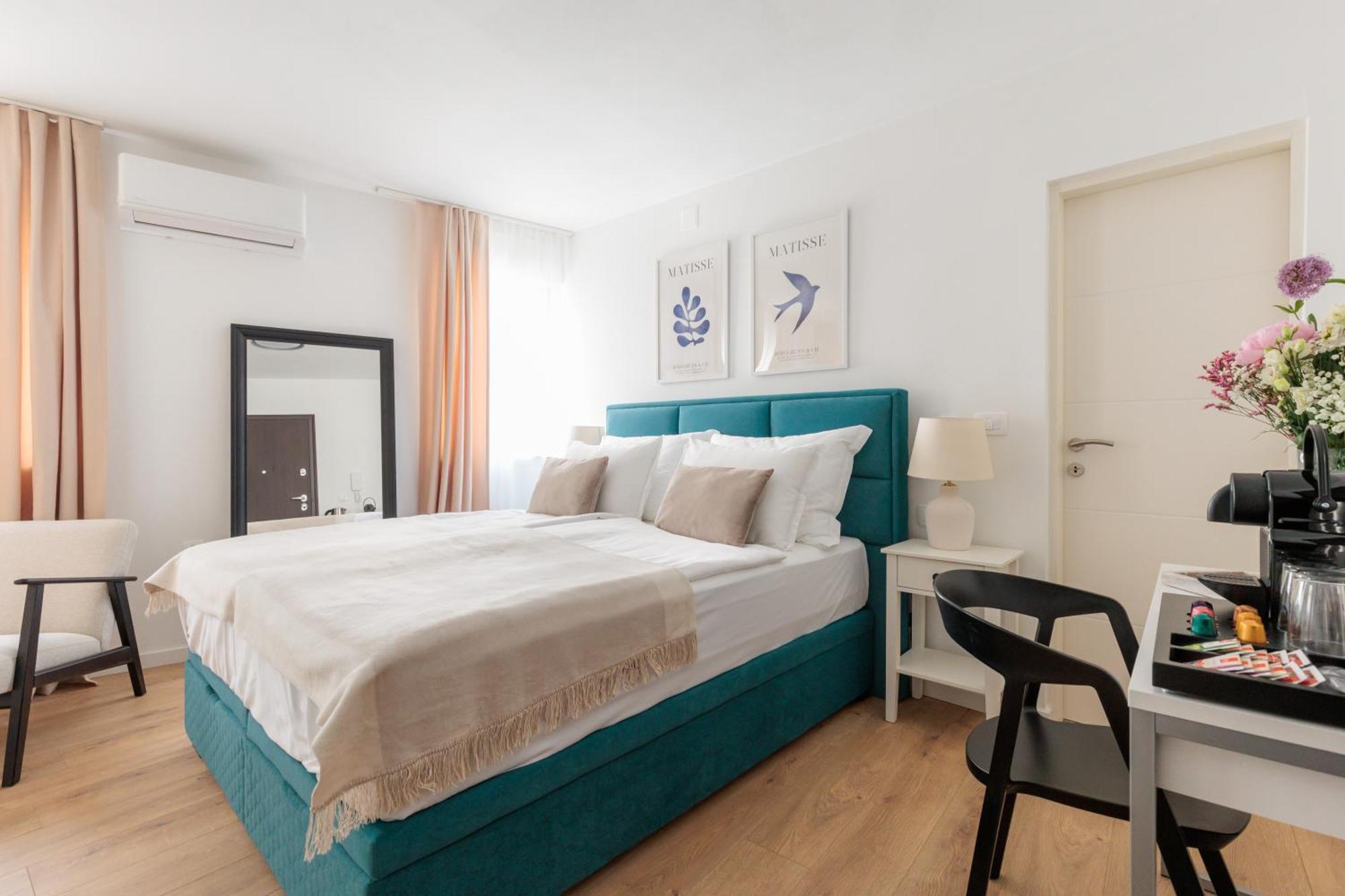Barbara Ii - Luxury With Balcony Guest house *